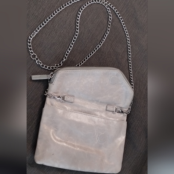 HOBO GRAY LEATHER CROSSBODY BAG WITH CHAIN STRAP 7"x5" MAGNETIC CLOSURE - Picture 10 of 16